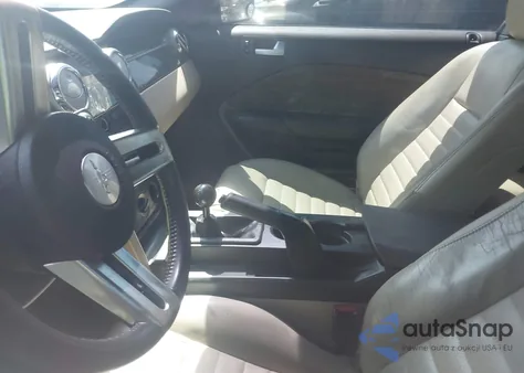 2009 Ford Mustang Gt/Gt Premium from USA, damaged, VIN 1ZVHT82H895123957